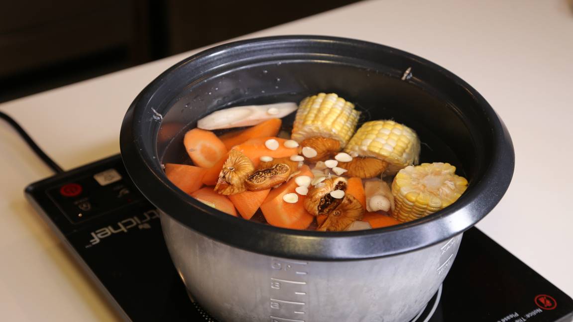 牛蒡甘筍瘦肉湯 食譜分享