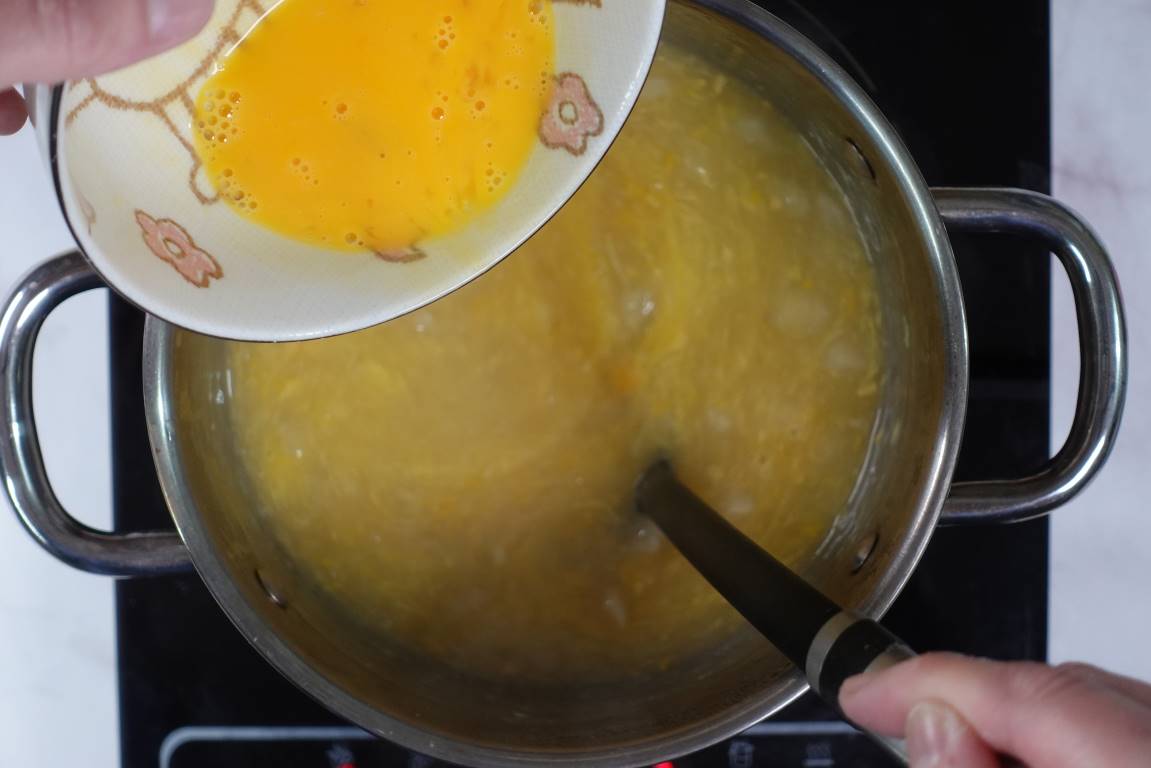 「名廚Denice Wai 廚房」簡易快煮 - 粟米魚肚羹 食譜分享