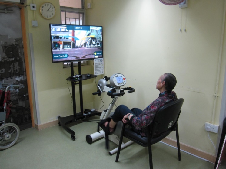 院友十分投入