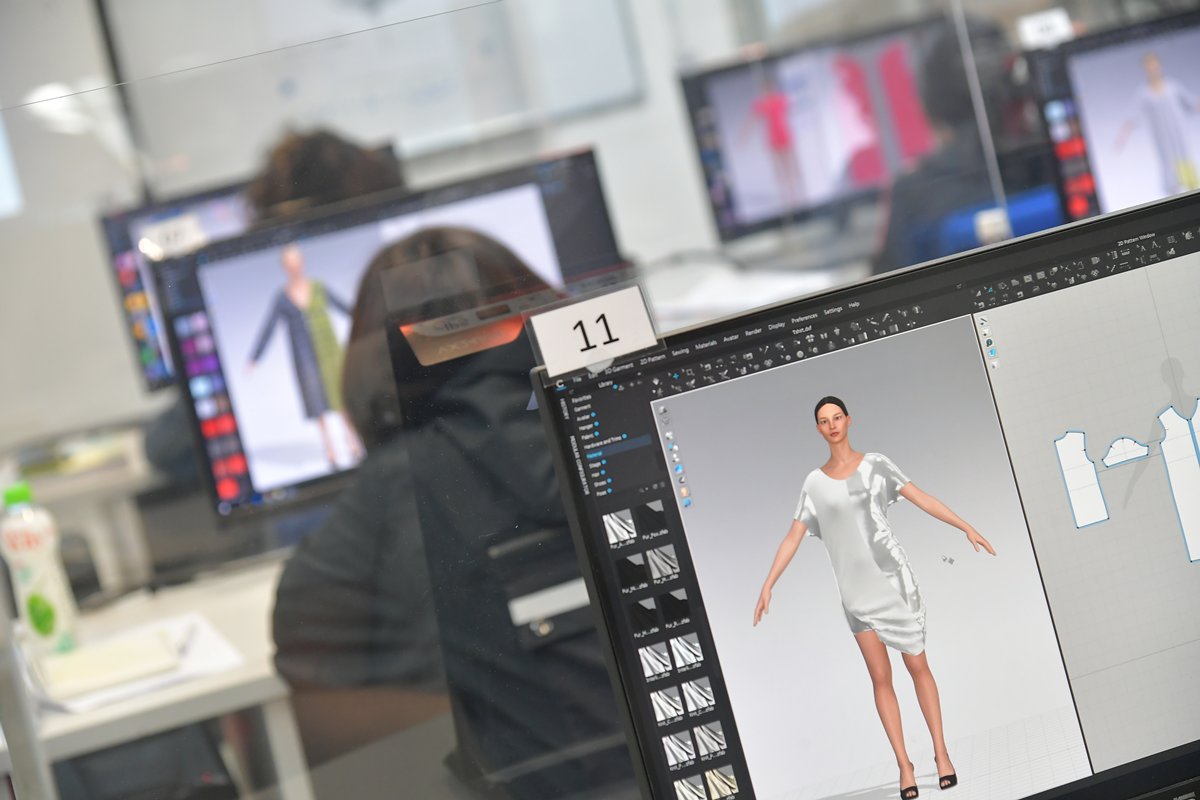 緊貼潮流:  3D服裝設計軟件工作坊是創樣中心最受歡迎課程之一，有助縮短設計和製作樣品時間，並減省所需物料。