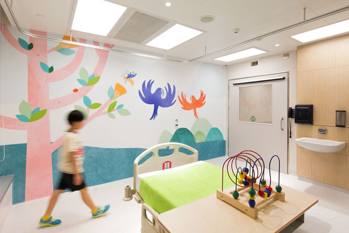 貼心:  兒童醫院以動物貫穿整個建築設計，加上柔和色彩，有助紓緩病童緊張情緒。