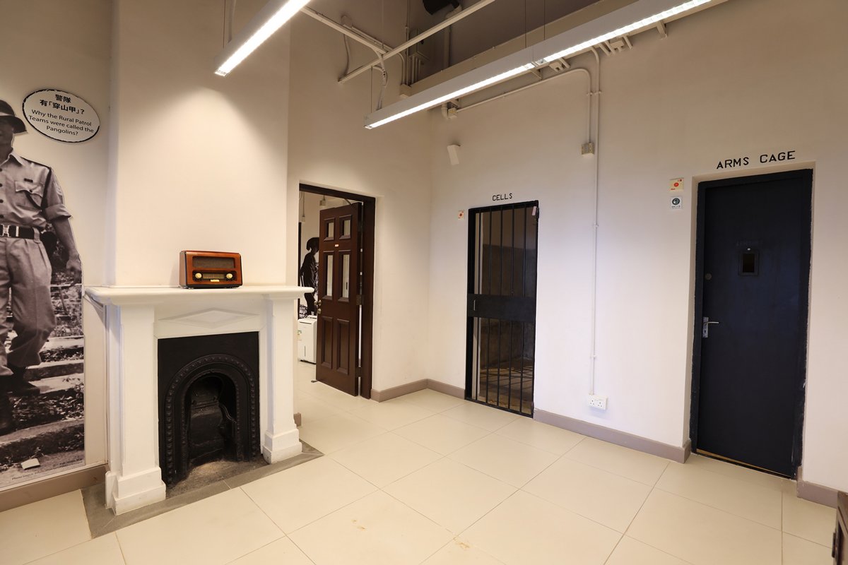 實用主義:  舊大埔警署的報案室連接囚室及槍房。
