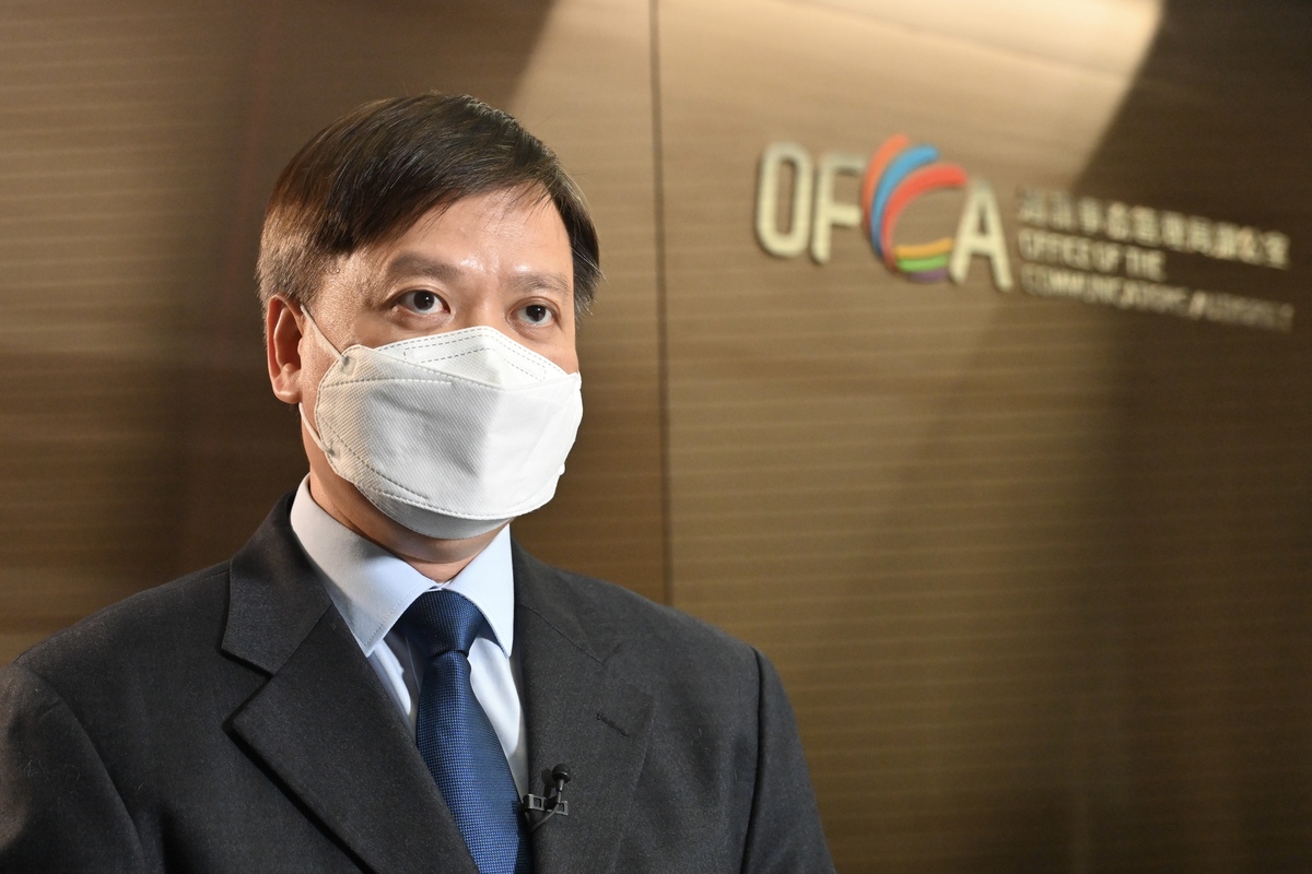 維護治安:  湛兆仁表示，實名登記可堵塞電話儲值卡匿名性質造成的漏洞，協助執法機關偵查涉及使用這些電話卡的罪案。