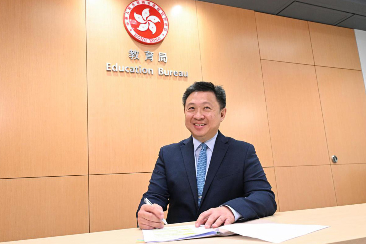 培育人才:  陳建強指政府重視資優教育，期望擴大香港人才庫，提升整體競爭力。