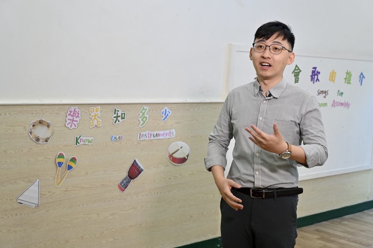 度身訂造:  鄭光言說，教育心理學家會跟特殊幼兒工作員或班主任討論，因應兒童的發展情況，調整教學節奏。