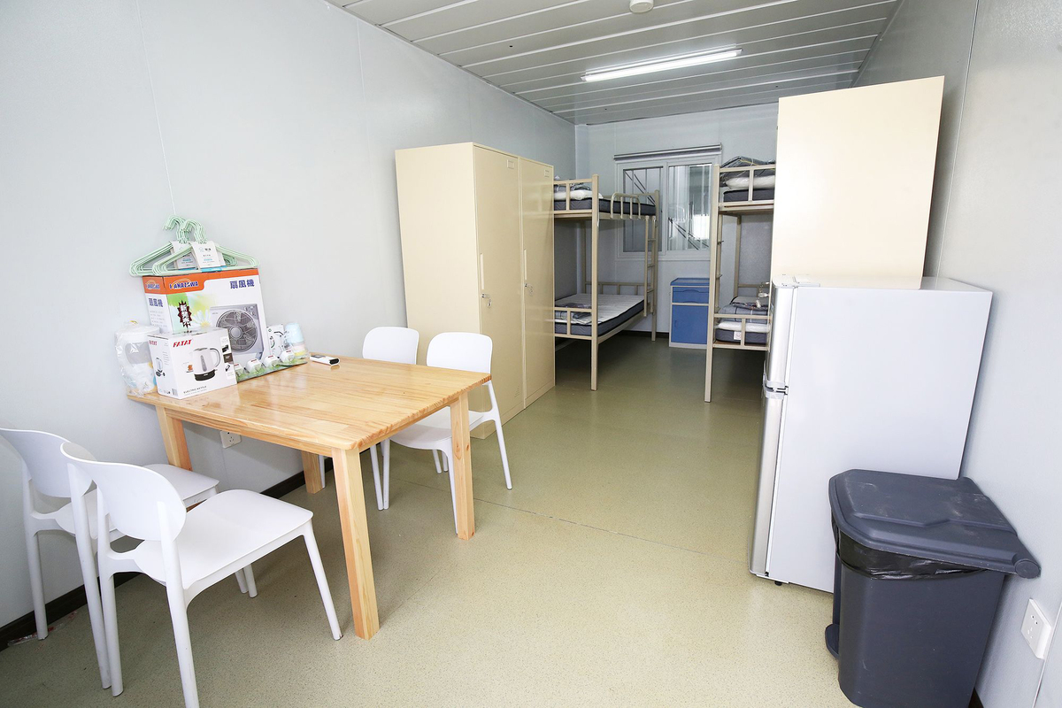 善用設施:  輸入勞工宿舍由元朗潭尾社區隔離設施改建而成，建造業議會為該隔離設施進行改建，加入宿舍所需配套設施。