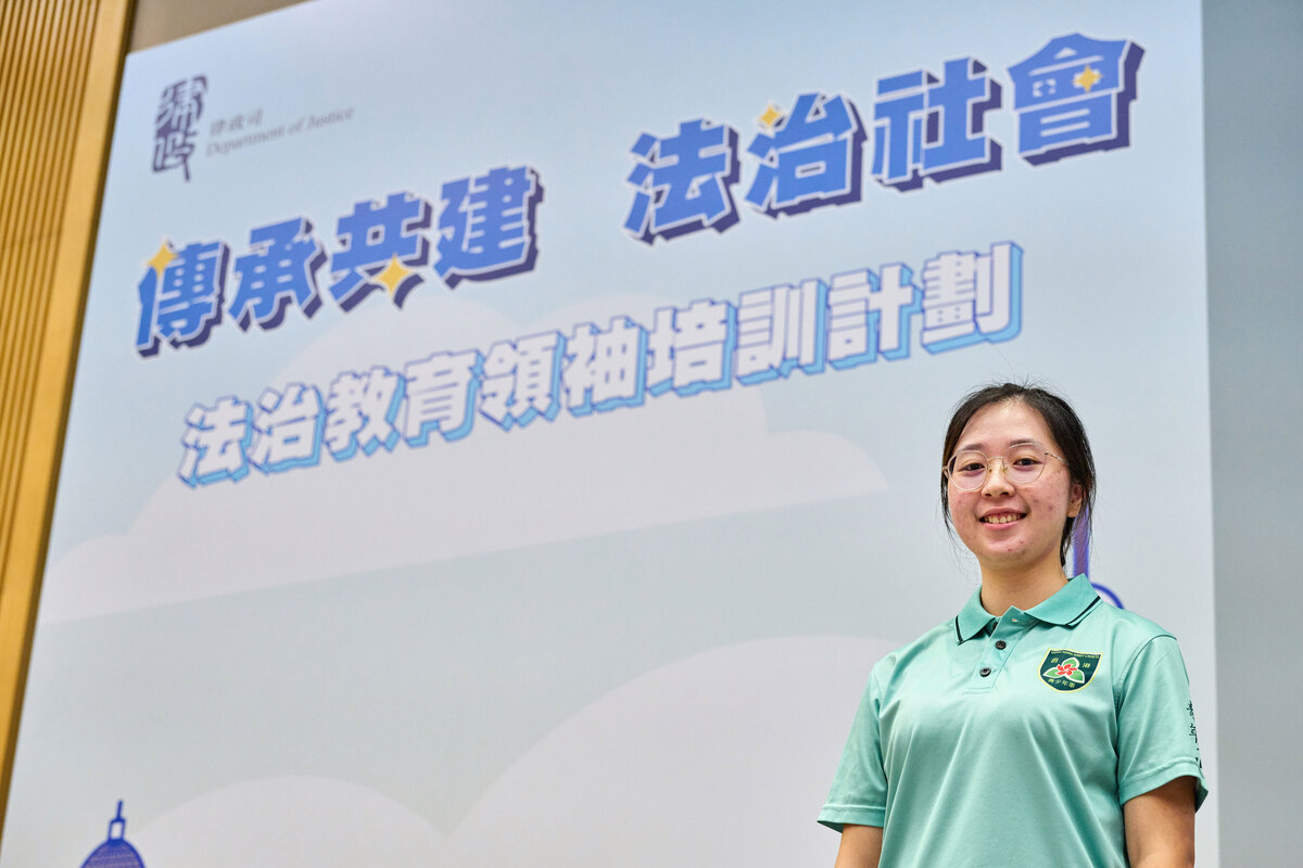以身作則:  李呈昕參加課程後表示，她對香港的法治體系有更深認識，會以身作則，提升自己的能力，並考慮如何推廣法治。