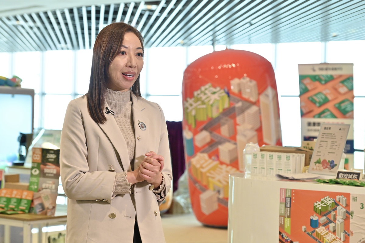 雙贏方案:  馮怡表示，「共築・創業家」計劃既為年輕人提供創業機會，同時為房委會旗下商場帶來新元素。