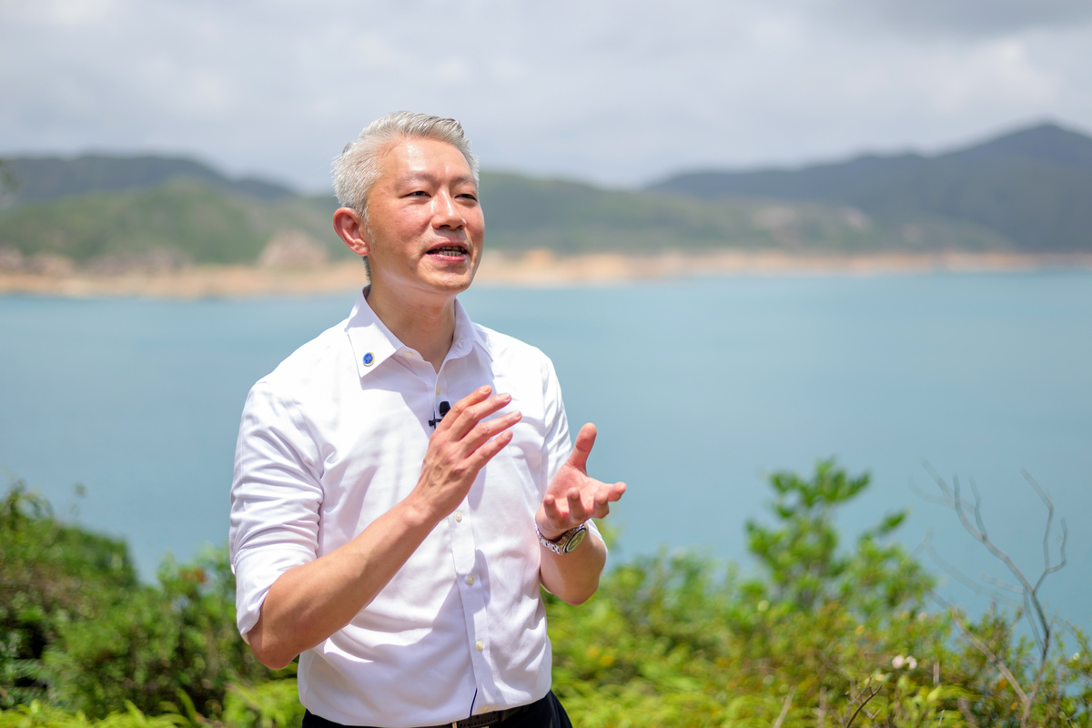 事半功倍:  陳堅淳估計採用無人機後，巡查效率可提升逾四倍。