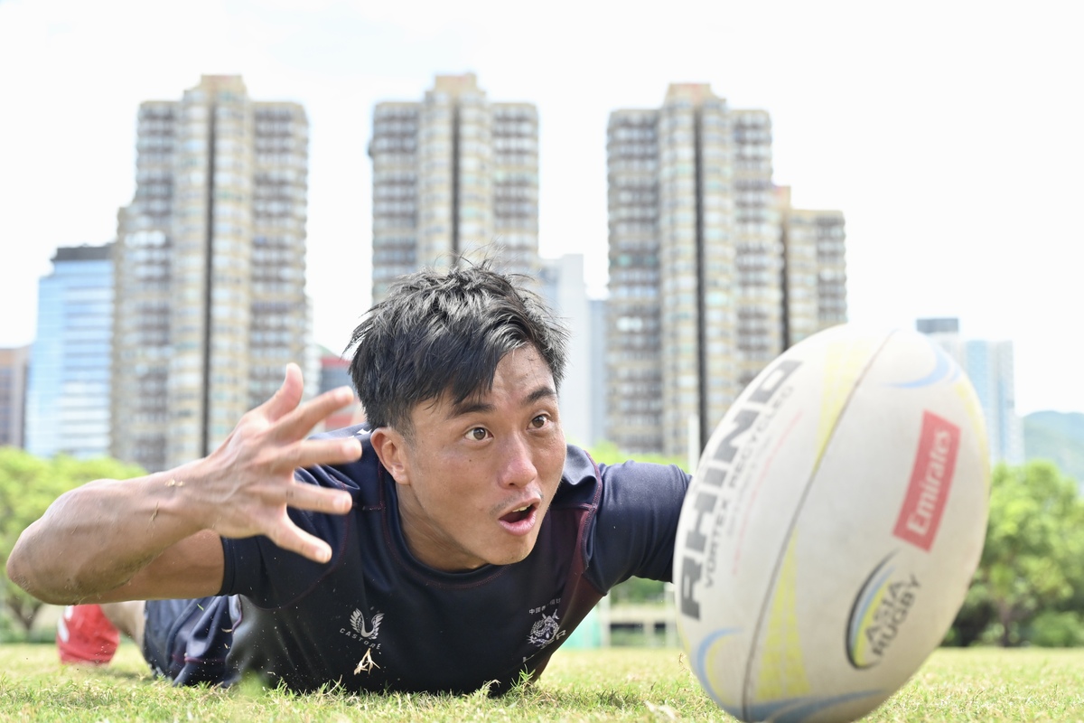 刻苦訓練:  「七欖」以高強度和快速見稱，李卡度指欖球員最重要是能吃苦。