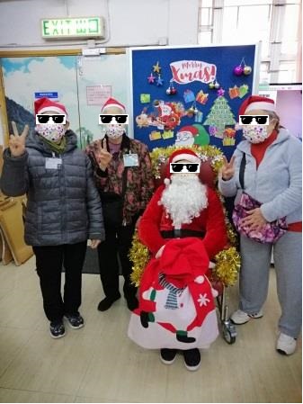 聖誕老人黎左探我地呀！