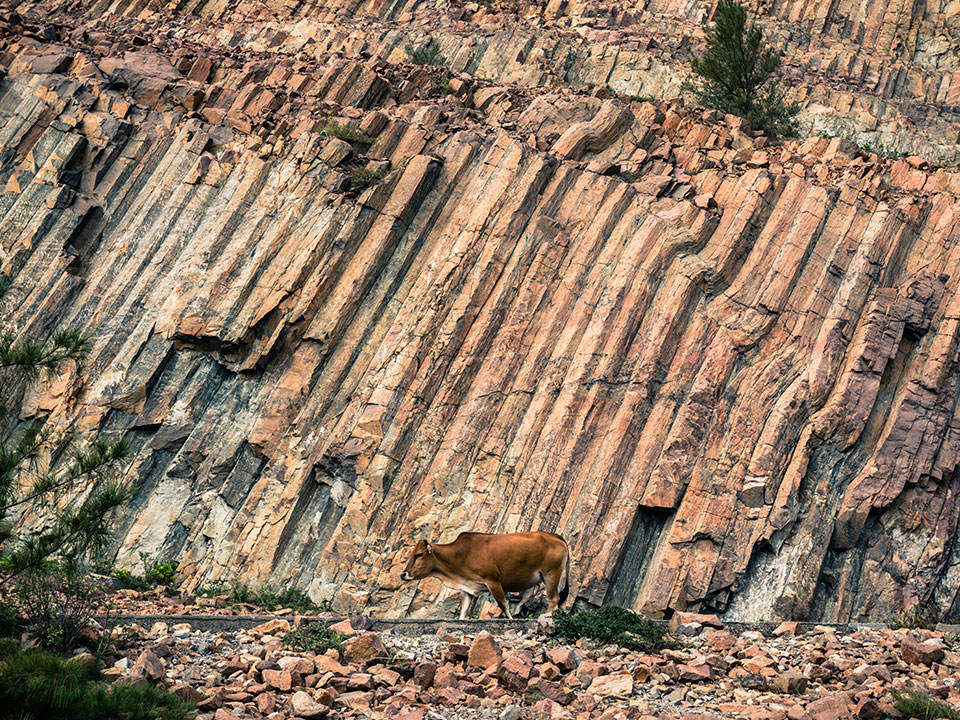 eye-catching rock formatio