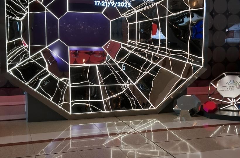 1000081748