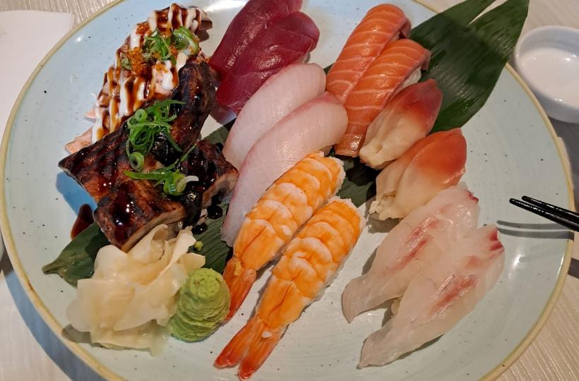 喜歡食生魚生、怎不口水流、食指大動。...