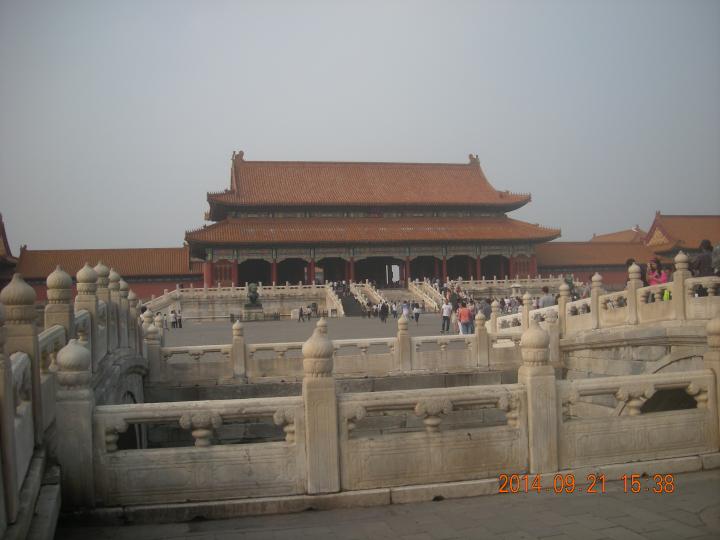北京紫禁城内有不少遊客参观...