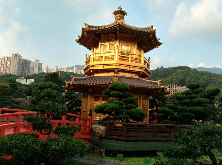 南蓮園池是市區休閒的好去處喔！...