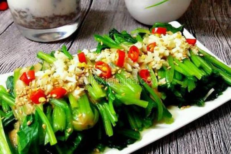 芝麻醬拌菠菜,芝麻醬含
有豐富的鈣質,比豆類和
蔬菜高,而菠菜含有維它
命k.鎂元素是生成鈣質
的重要材料,芝麻醬和菠
菜兩者搭配就可大大提
高補鈣效果,芝麻醬拌
菠菜簡單易做,不妨試下... 芝麻醬拌菠菜,芝麻醬含
有豐富的鈣質,比豆類和
蔬菜高,而菠菜含有維它
命k.鎂元素是生成鈣質
的重要材料,芝麻醬和菠
菜兩者搭配就可大大提
高補鈣效果,芝麻醬拌
菠菜簡單易做,不妨試下...