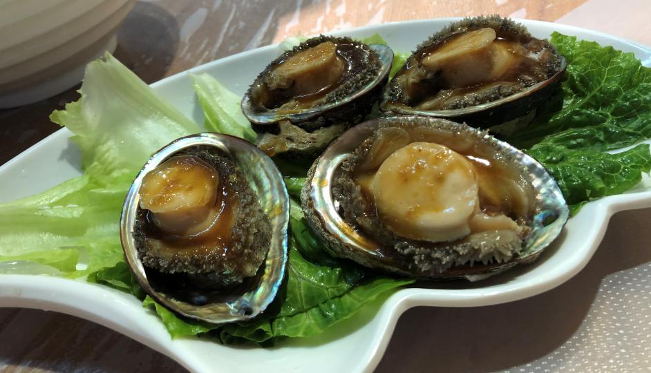鴨脷洲利東街市美味食肆,食物菜式非常多
不過最喜歡的都是大排檔,比較合我口味,味道很好
我是上個月去的,有機會想再試... 鴨脷洲利東街市美味食肆,食物菜式非常多
不過最喜歡的都是大排檔,比較合我口味,味道很好
我是上個月去的,有機會想再試...