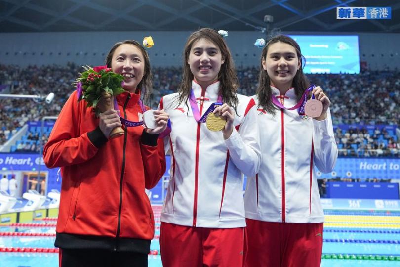 杭州亞運會丨游泳——女子100米蝶泳：張雨霏奪冠...