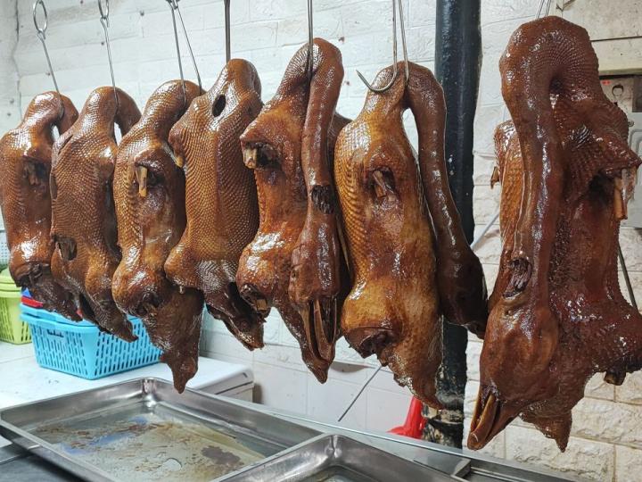 食鹵水獅頭鵝,食鹵水獅頭鵝...