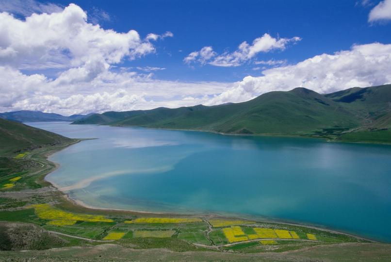 西藏聖湖羊卓雍錯......