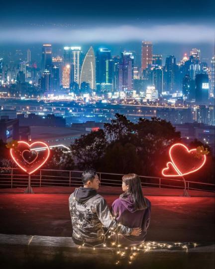 冬天是適合談戀愛、看夜景的季節...