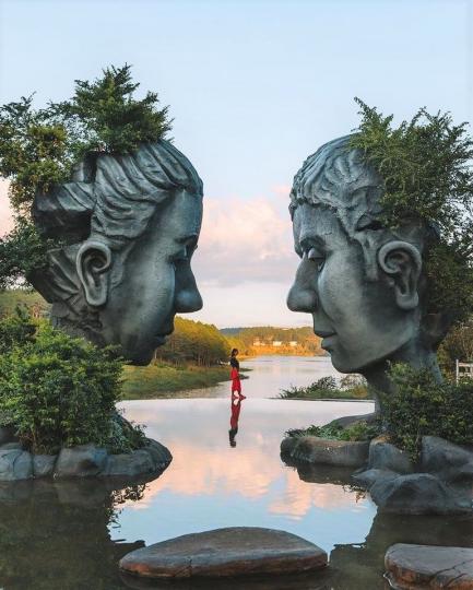 充滿越南大叻文化的泥雕公園...