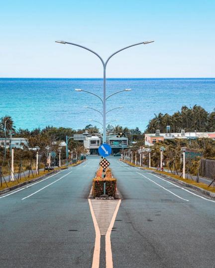 太麻里這延伸到海面的道路你看過嗎？...