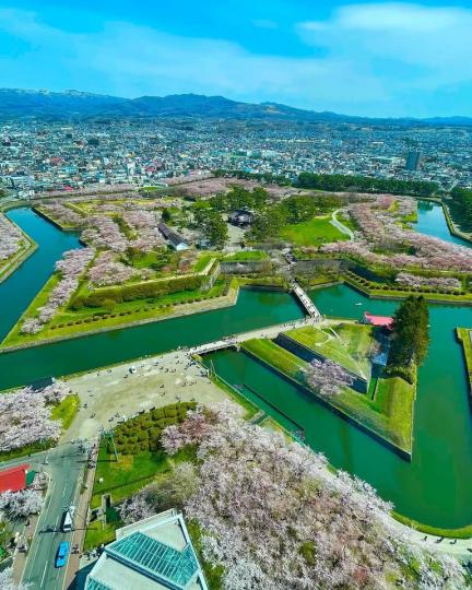 自然景觀豐富的「五稜郭公園」...