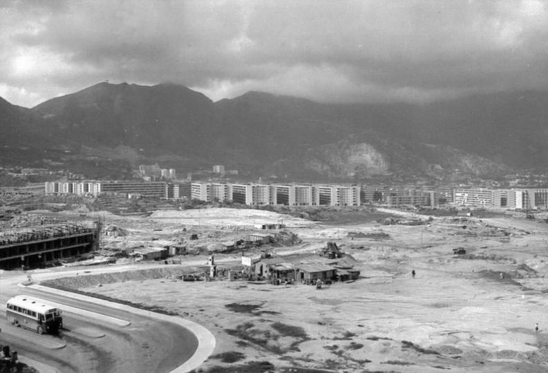1962年 老虎岩.......