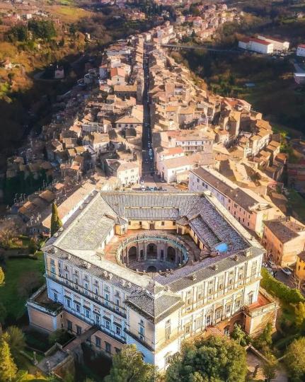 歐洲的法爾內塞宮 (Palazzo Farnese)震撼又壯觀...
