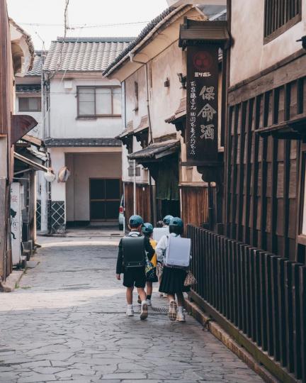 日式幽靜的街頭........