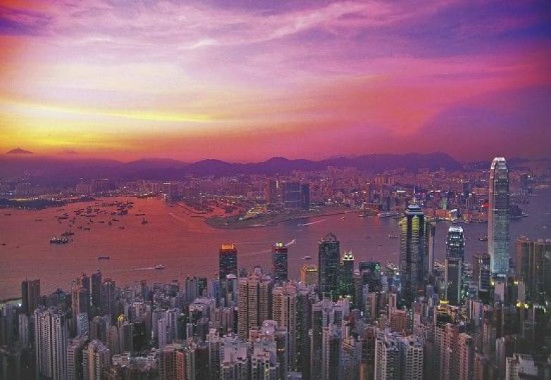 晚霞滿天太陽要收工啦
老友記晚安。...