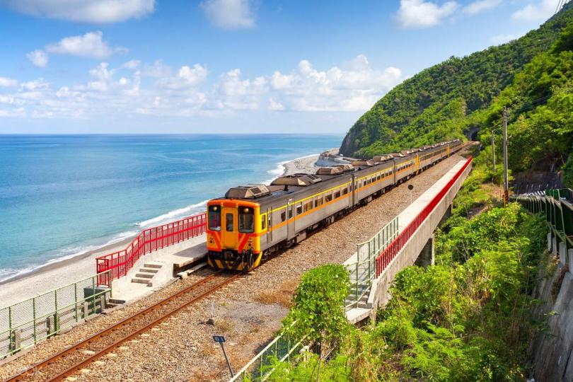 盤點4個比電影海報更驚豔的超美台灣車站
✨👉https://com543.com/r/X2vBqWNL...