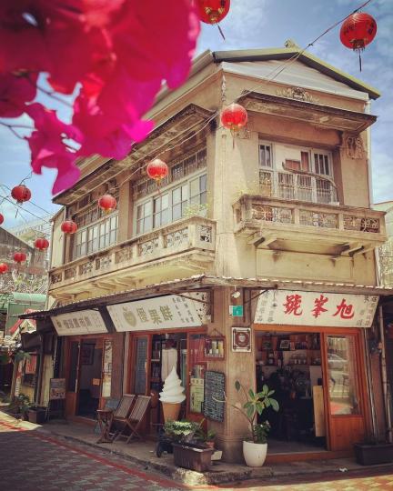 老舊五金行「變身文青水果店」...