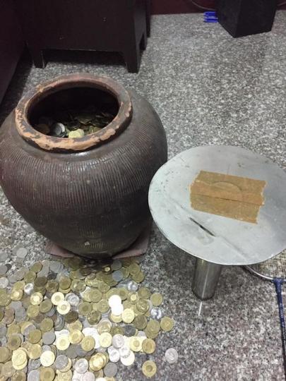 幾年後打開「一字排開金黃色硬幣」一算金額嗨翻...