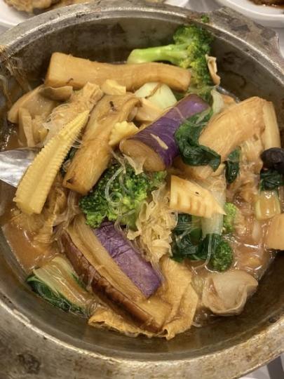 與舊朋友飯聚 .......