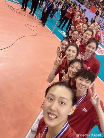 中國女排奪得亞洲女子排球錦標賽亞軍！...