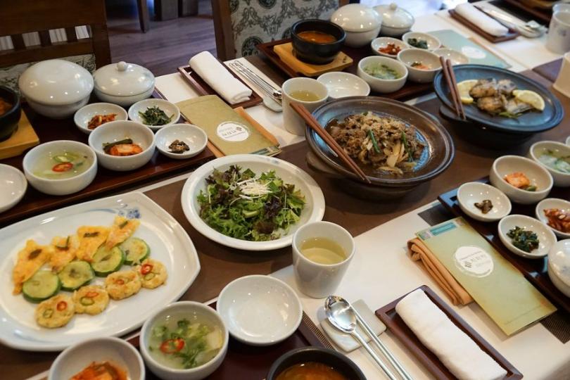 筷子帶來的親切感 圖：王銘偉、袁澍...