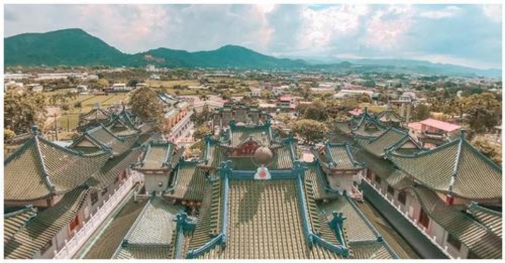 真的隨便拍都美到不行.......