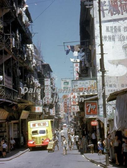 街道加埋，㗎維他奶車...