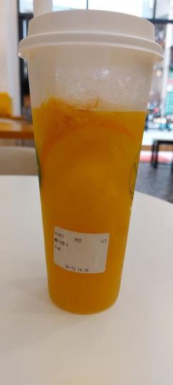 冰雪魅動--在水圍五街，拎速遞的休息站，水果茶好飲，價錢實惠，環境企理，職員友善...