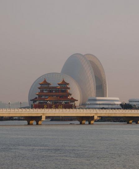 中國唯一建設在海島上的歌劇院。...