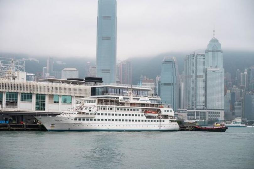 大型流動書展船望僕號抵港......