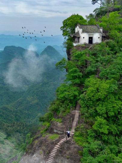 齊雲山 與黃山齊名？........