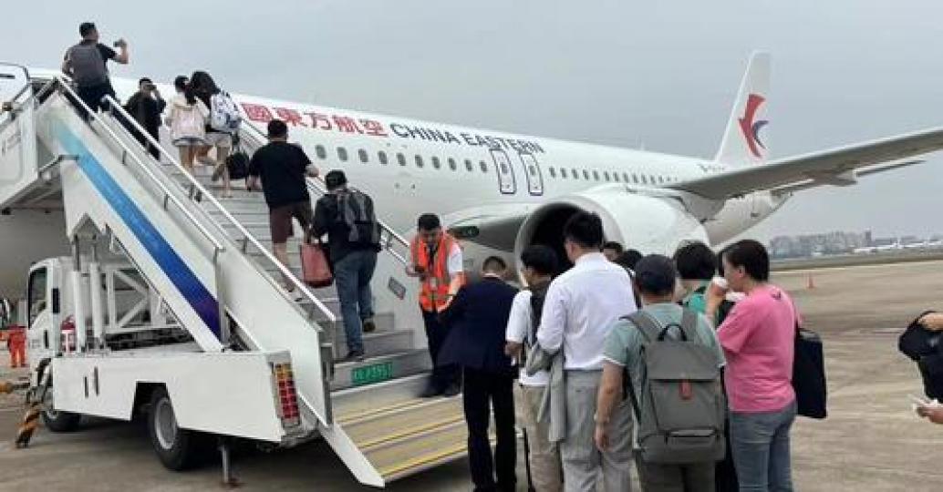 C919首次境外商業飛行......