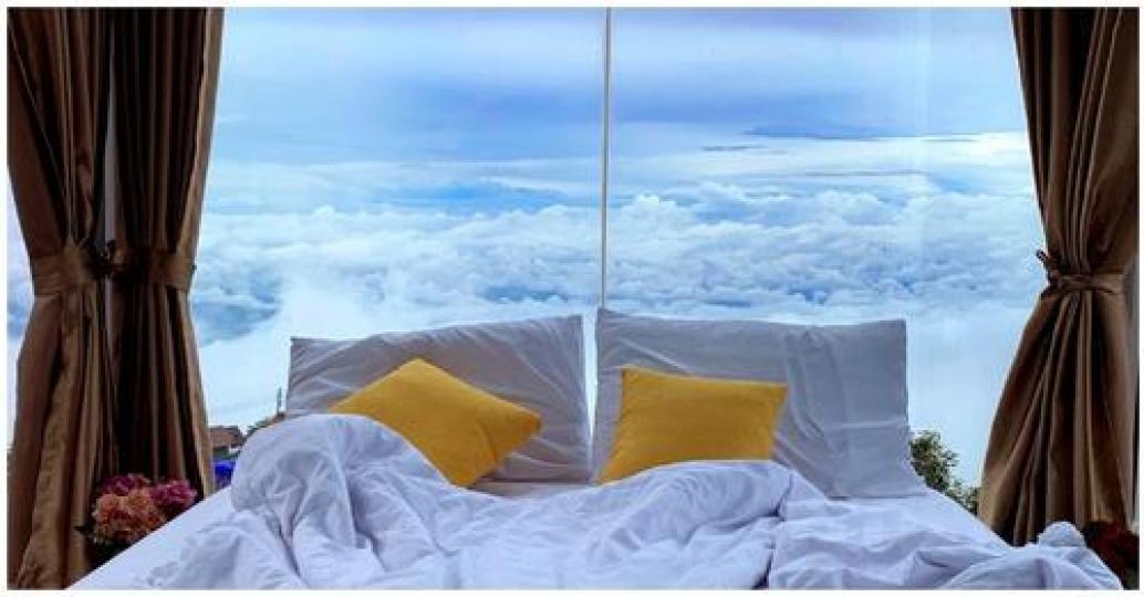 起床發現自己飄浮在雲海上......
