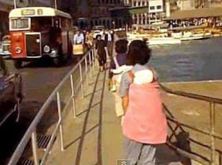 1962年的中環統一碼頭外圍...