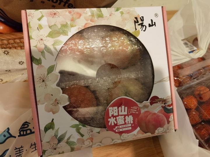 在盒馬血拼是令鮮果 ......