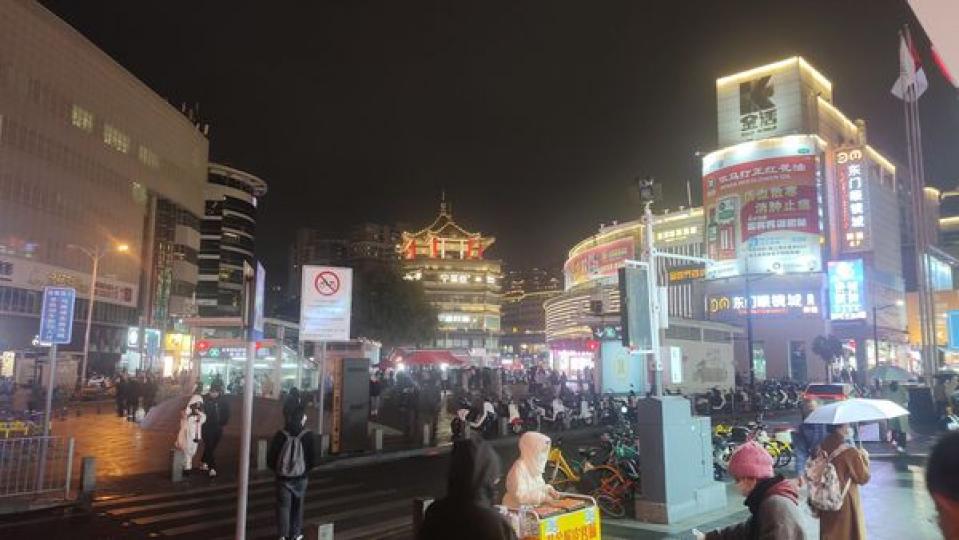 3月1日夜晚，人在東門......